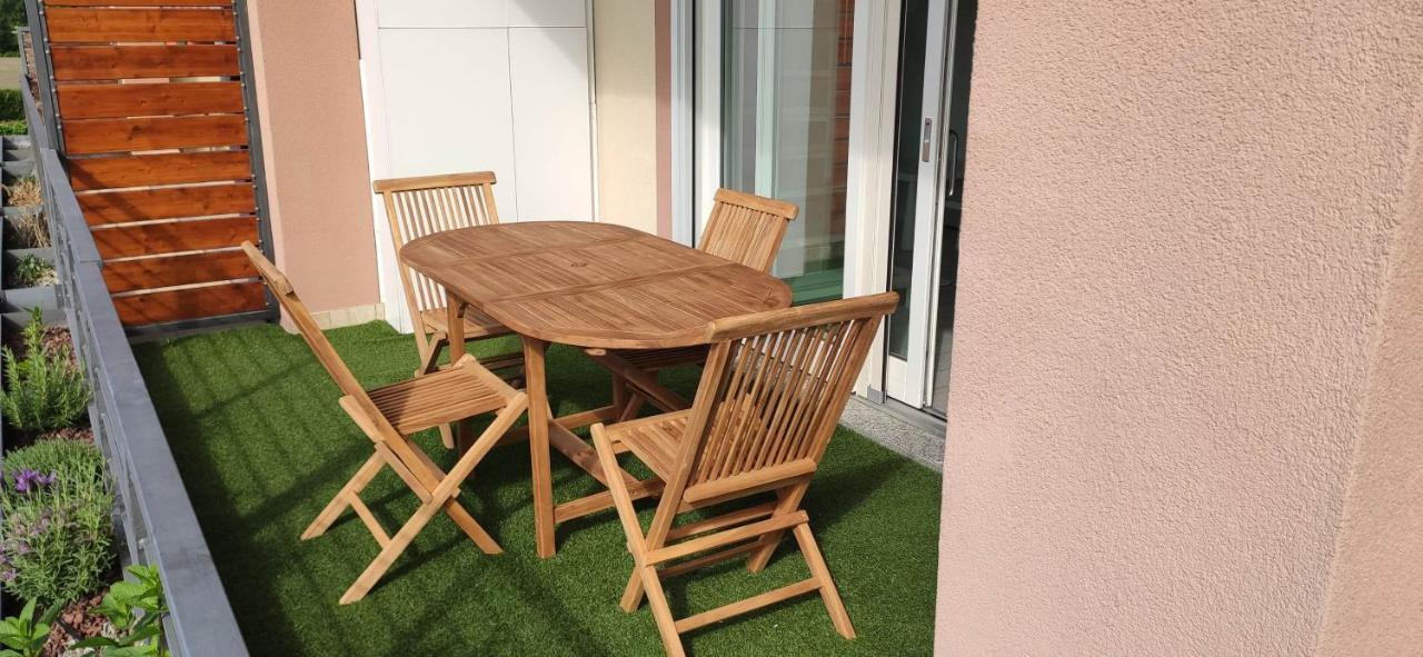 Charme Lake Loft Ispra Exterior foto